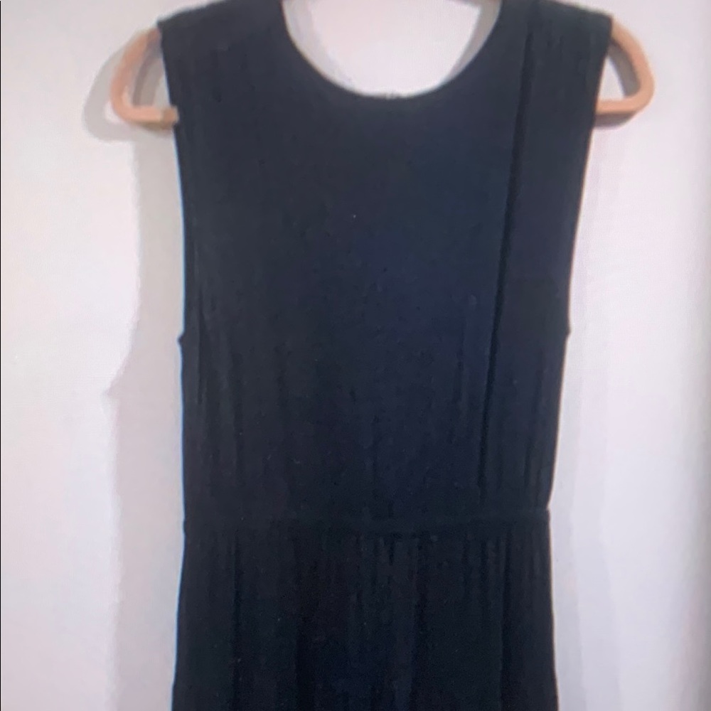 Women’s Sleeveless Black Dress